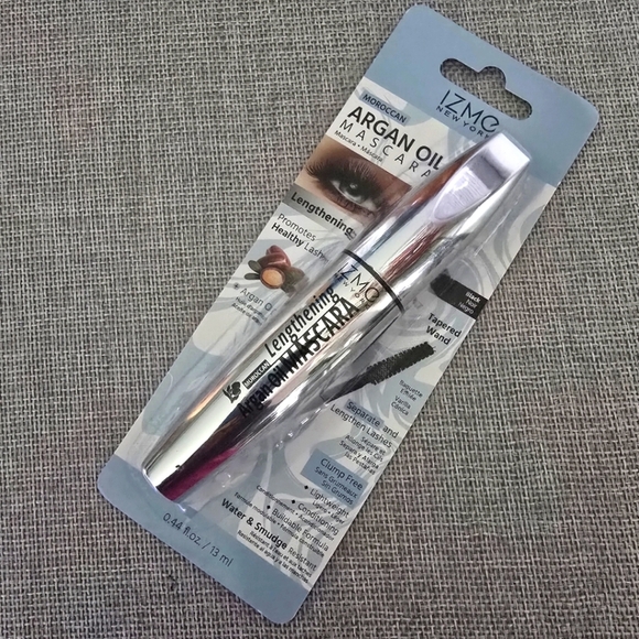 New IZME Moroccan Argan Oil Black Mascara Lengthening Tapered Wand - Picture 1 of 1